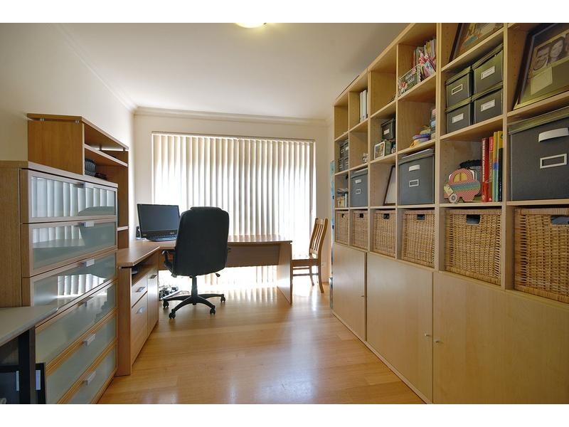 39 Brightlands Circuit, Carramar WA 6031