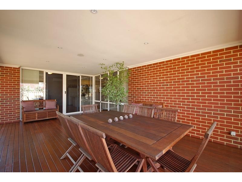 39 Brightlands Circuit, Carramar WA 6031