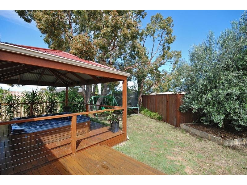 39 Brightlands Circuit, Carramar WA 6031