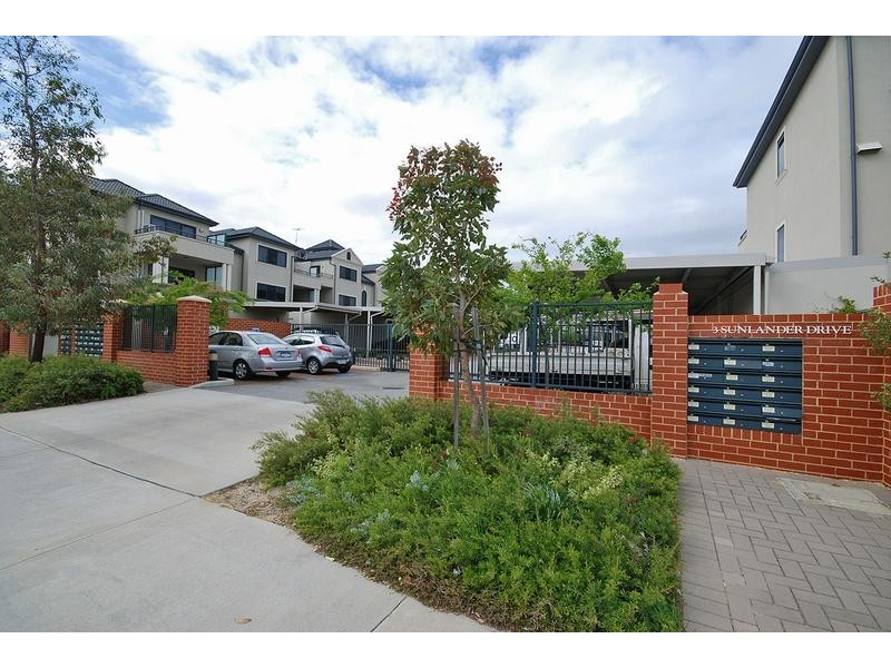 35/1 Sunlander Drive, Currambine WA 6028