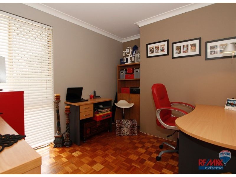 15 Highclere Boulevard, Marangaroo WA 6064