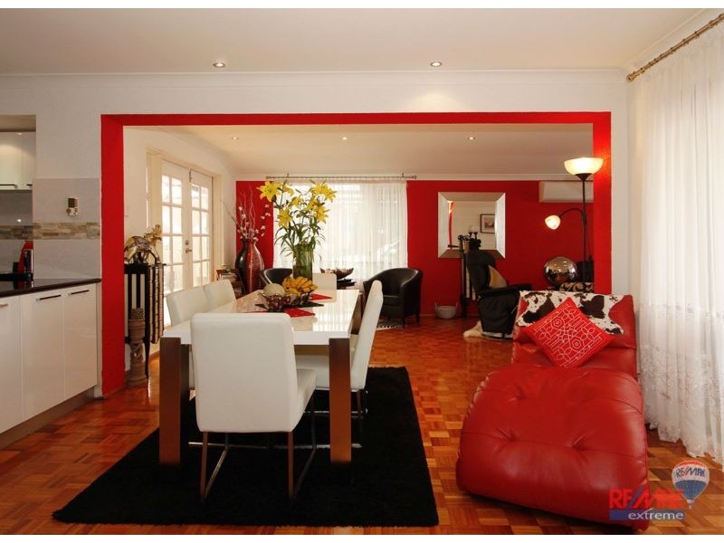 15 Highclere Boulevard, Marangaroo WA 6064