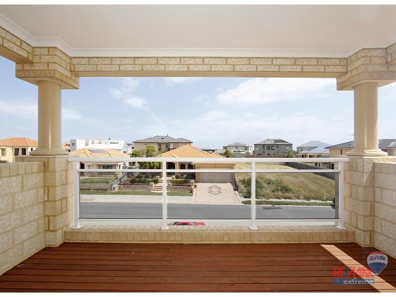 85 Broadbeach Boulevard, Hillarys WA 6025