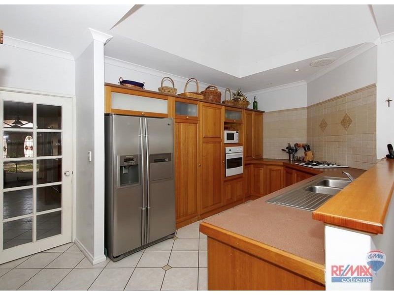 85 Broadbeach Boulevard, Hillarys WA 6025