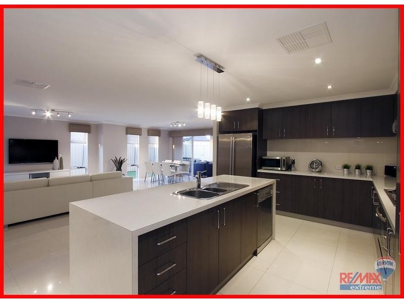 11 Badley Loop, Butler WA 6036