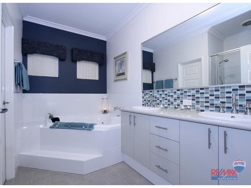 17 Clearview Ave, Burns Beach WA 6028