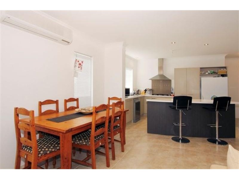 20 Cherokee Green, Clarkson WA 6030