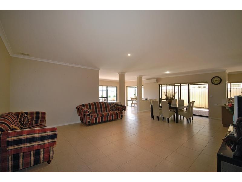 33 Hennessy Drive, Ashby WA 6065