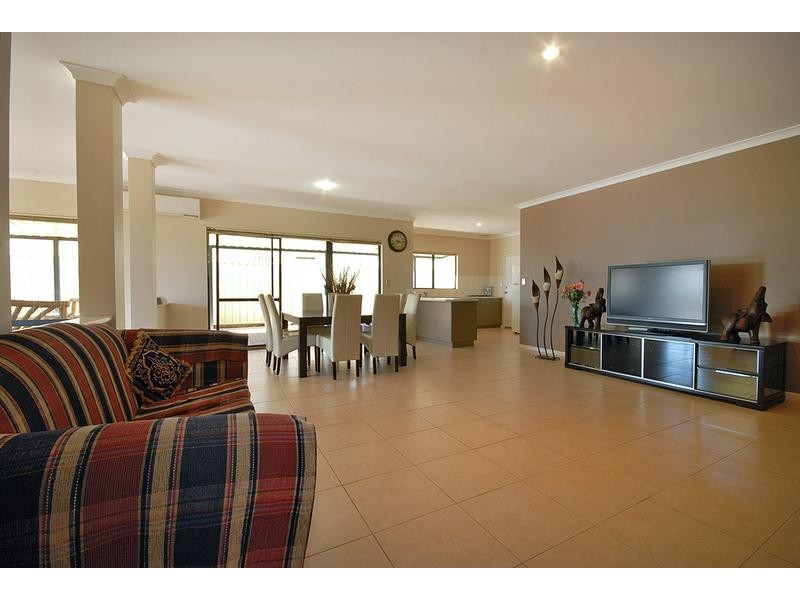 33 Hennessy Drive, Ashby WA 6065