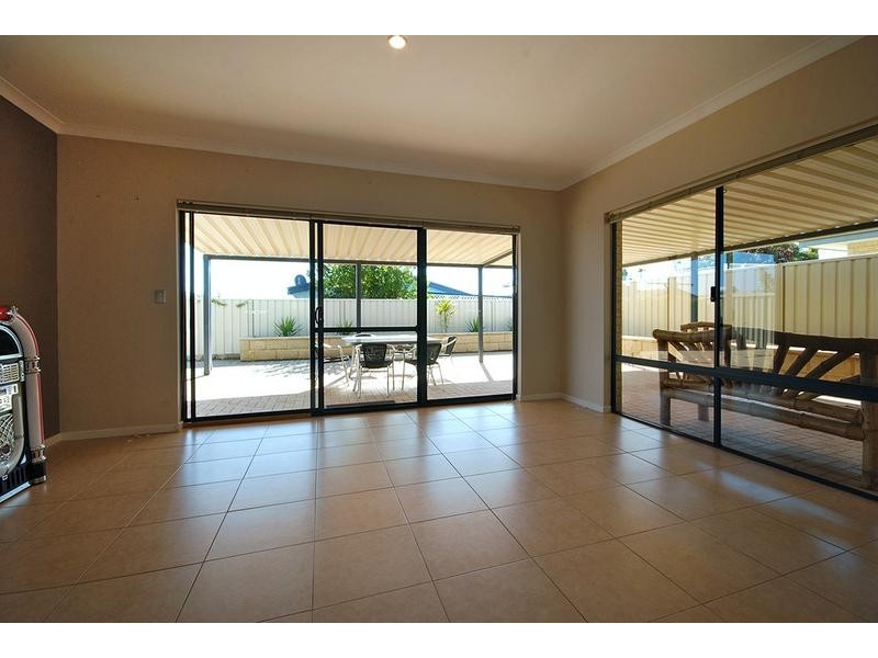 33 Hennessy Drive, Ashby WA 6065