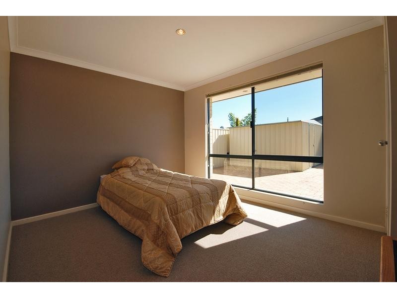 33 Hennessy Drive, Ashby WA 6065