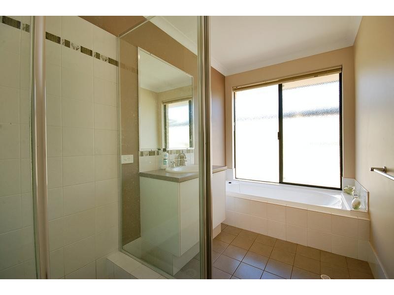 33 Hennessy Drive, Ashby WA 6065