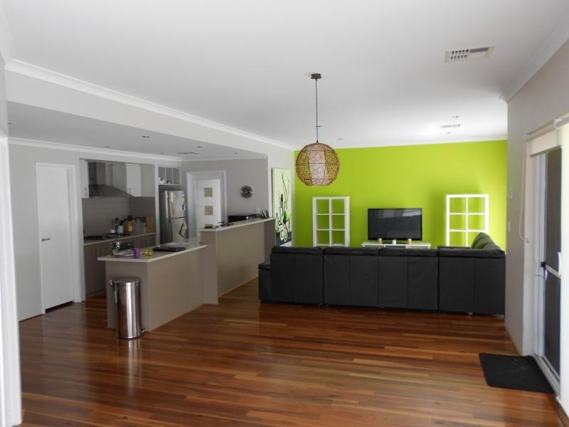 37 Carbine Loop, Banksia Grove WA 6031