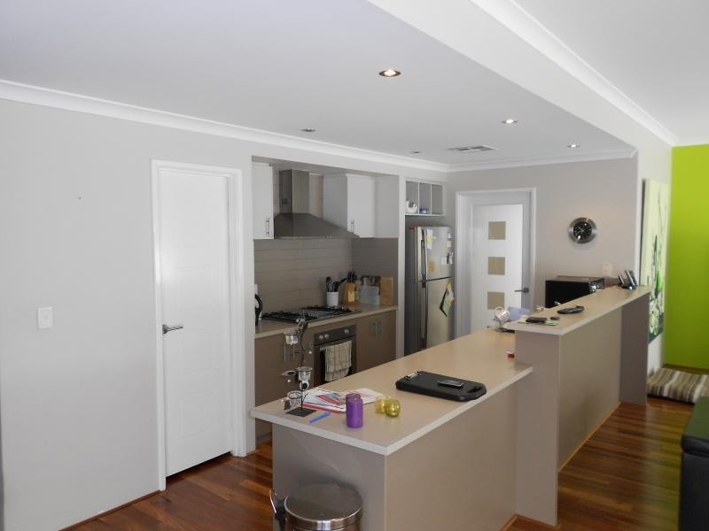 37 Carbine Loop, Banksia Grove WA 6031