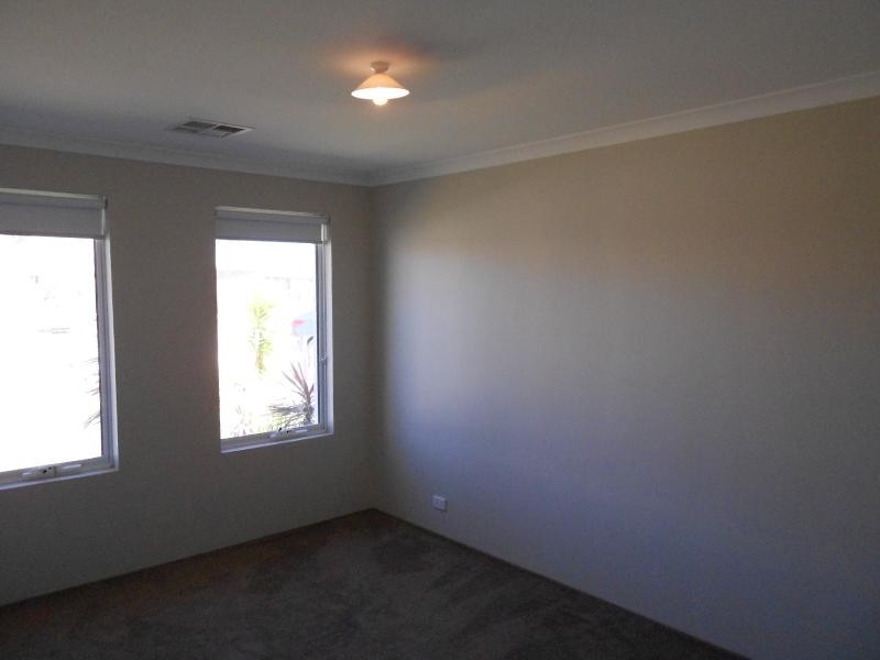 37 Carbine Loop, Banksia Grove WA 6031