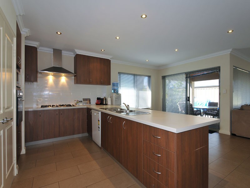 6 Berea Link, Madeley WA 6065