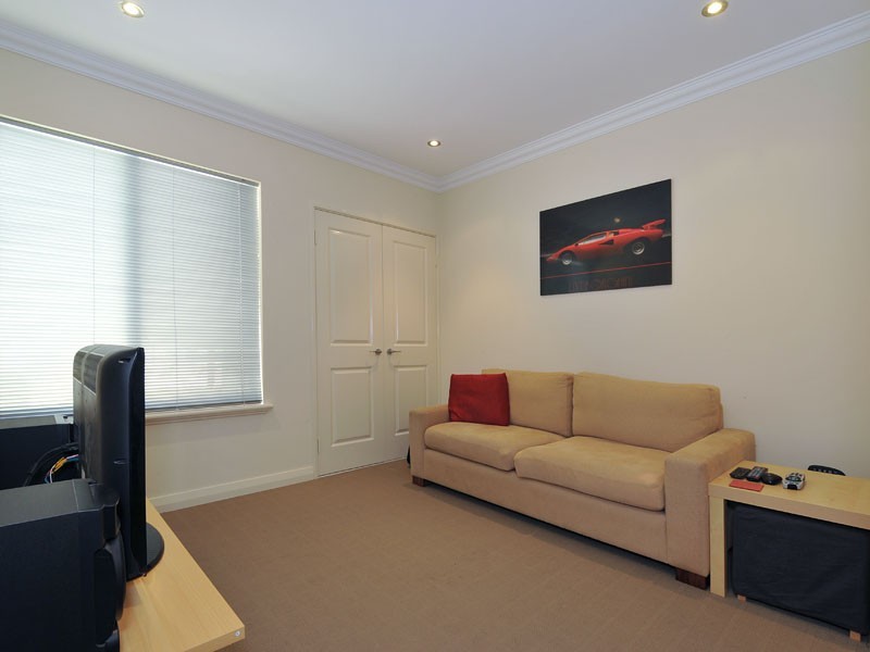 6 Berea Link, Madeley WA 6065