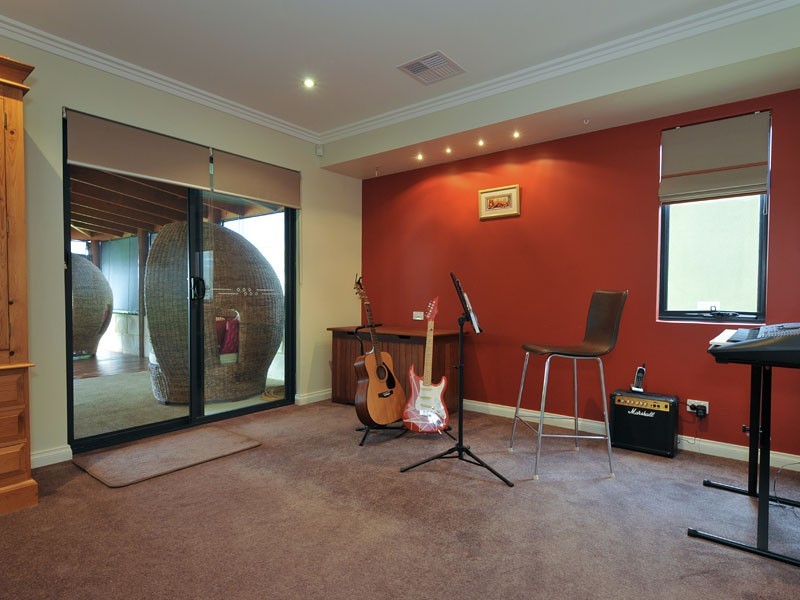 9 Arrow Place, Joondalup WA 6027