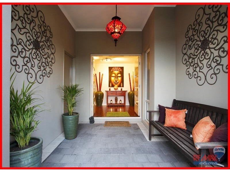 8 Hollyford Parade, Butler WA 6036