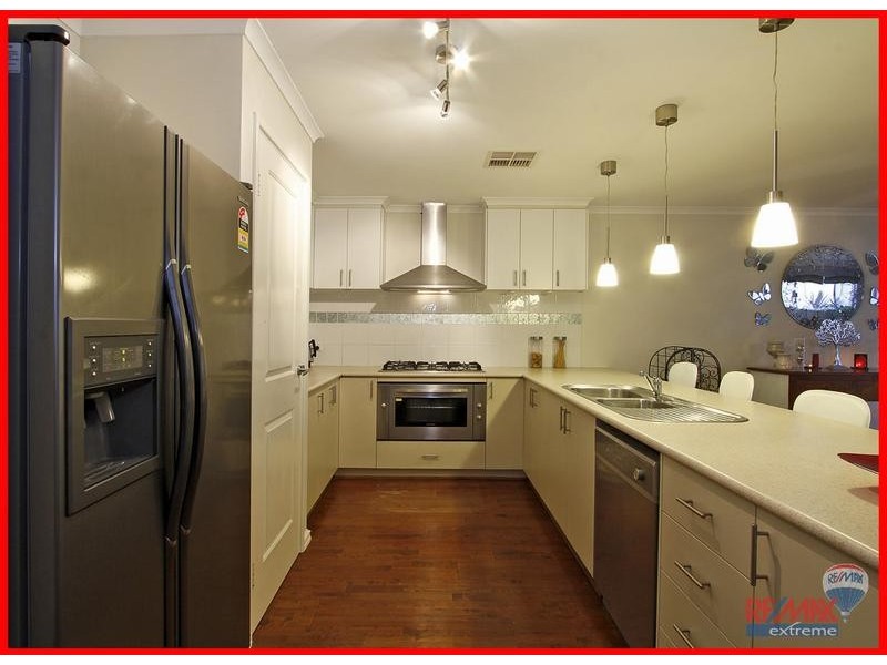 8 Hollyford Parade, Butler WA 6036