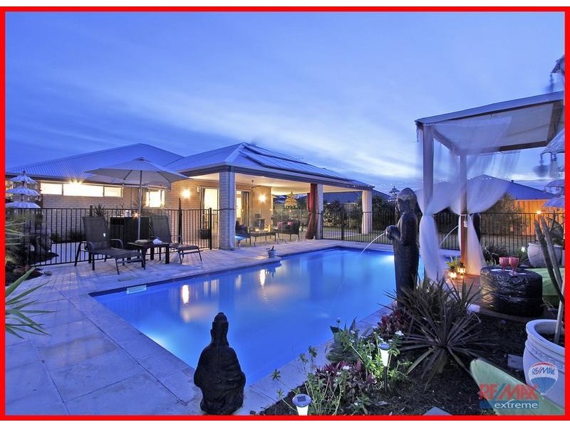 8 Hollyford Parade, Butler WA 6036