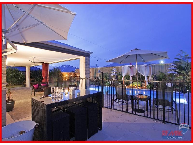 8 Hollyford Parade, Butler WA 6036