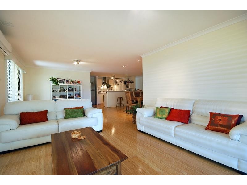 98 Donnelly Ramble, Wanneroo WA 6065