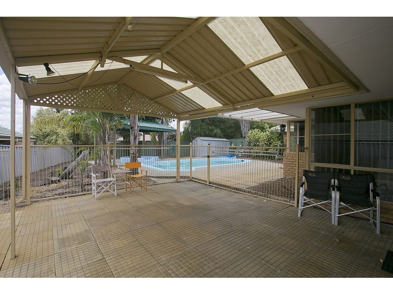 26 Lakevalley Drive, Edgewater WA 6027