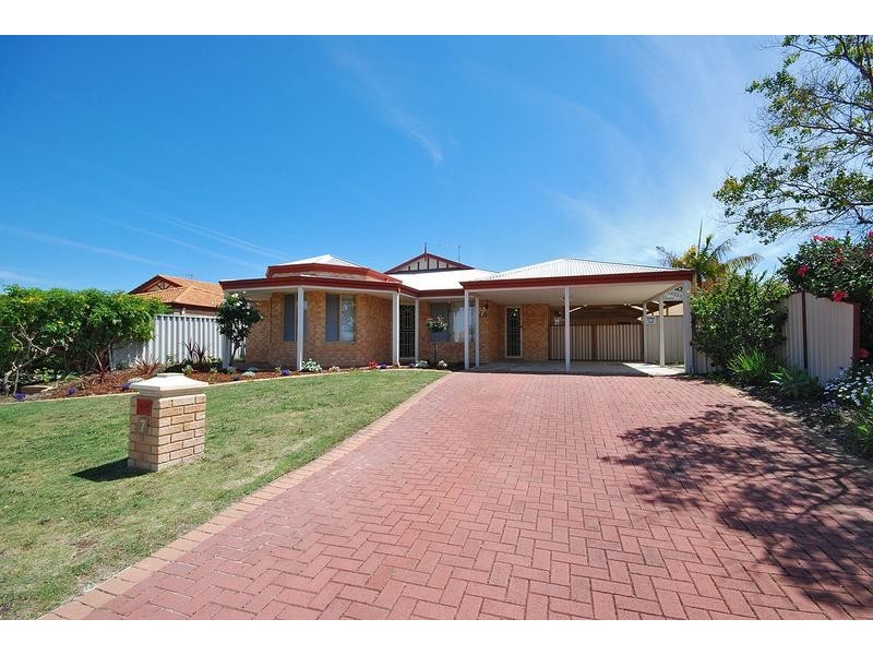 7 Bibbulmun Entrance, Sinagra WA 6065