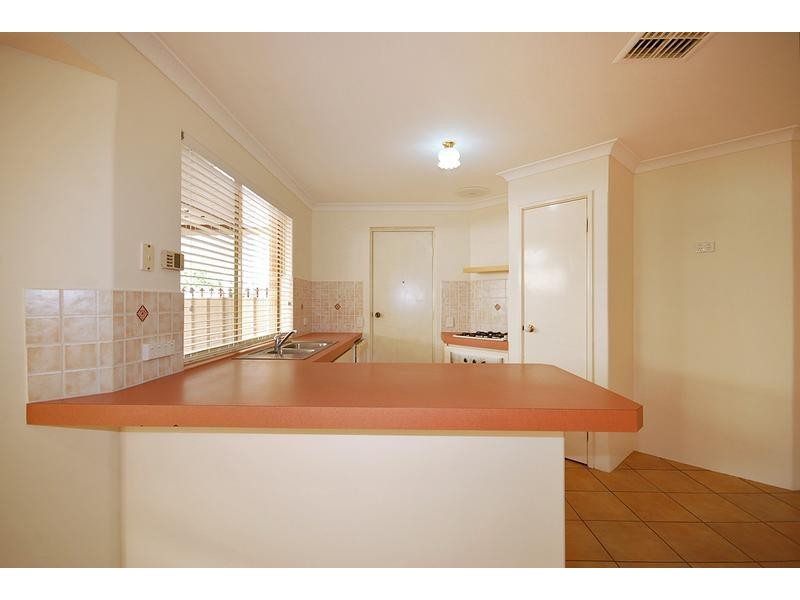 7 Bibbulmun Entrance, Sinagra WA 6065