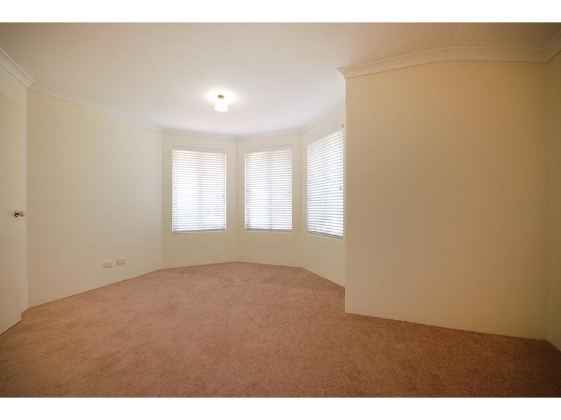 7 Bibbulmun Entrance, Sinagra WA 6065