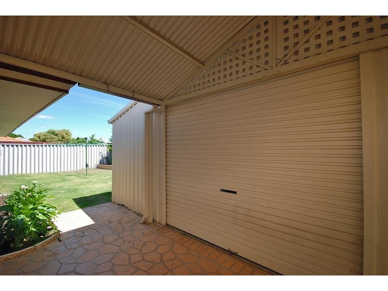 7 Bibbulmun Entrance, Sinagra WA 6065
