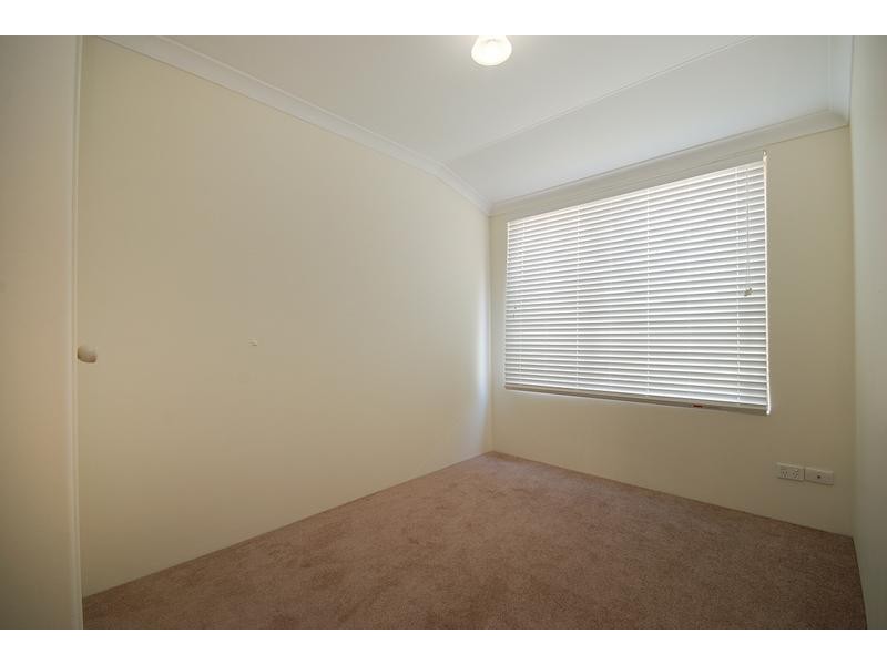 7 Bibbulmun Entrance, Sinagra WA 6065