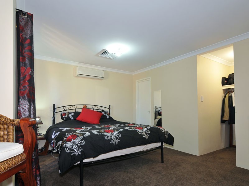 1 Athens Lane, Hocking WA 6065