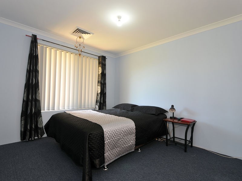 1 Athens Lane, Hocking WA 6065