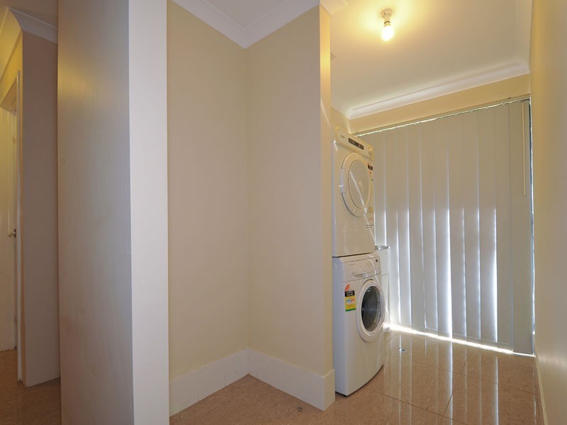 1 Athens Lane, Hocking WA 6065