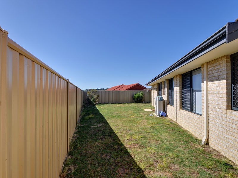 1 Athens Lane, Hocking WA 6065