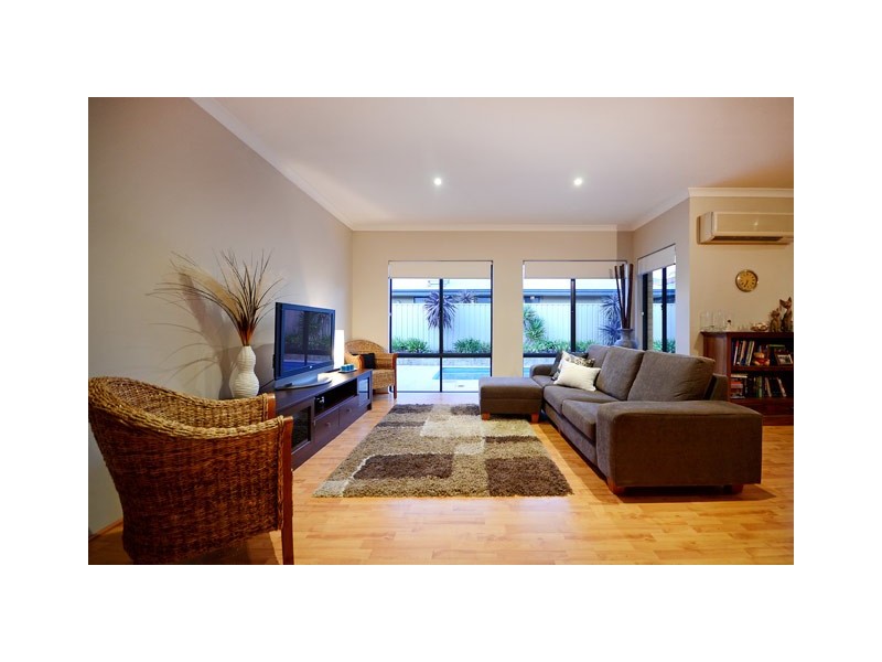 37 Donnelly Ramble, Wanneroo WA 6065