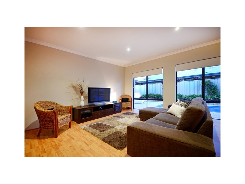 37 Donnelly Ramble, Wanneroo WA 6065