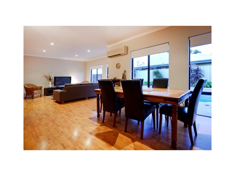 37 Donnelly Ramble, Wanneroo WA 6065