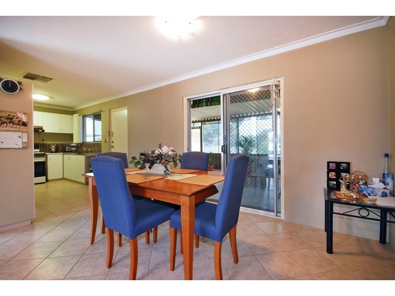 25 Whitfield Drive, Two Rocks WA 6037