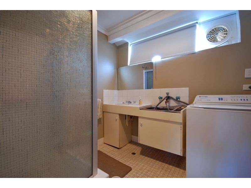 25 Whitfield Drive, Two Rocks WA 6037