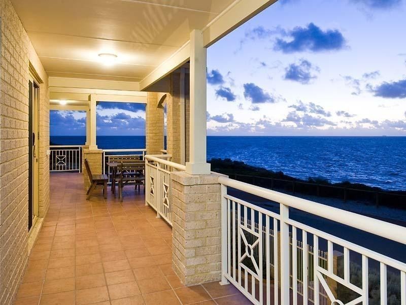 212 Ocean Drive, Quinns Rocks WA 6030