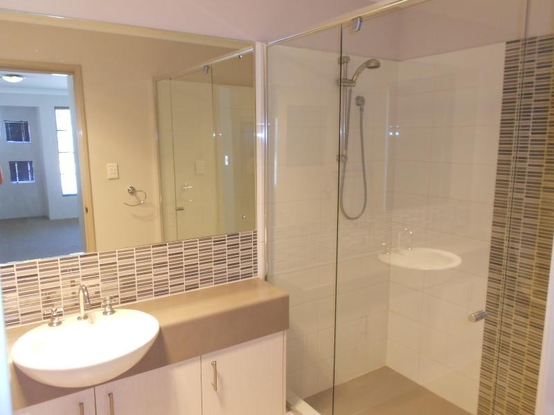 27 Ferryside, Butler WA 6036