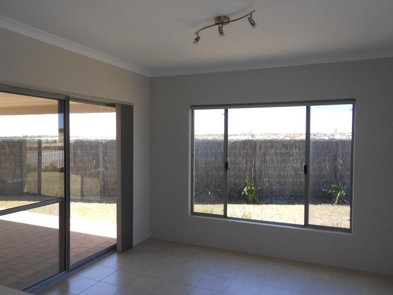 27 Ferryside, Butler WA 6036