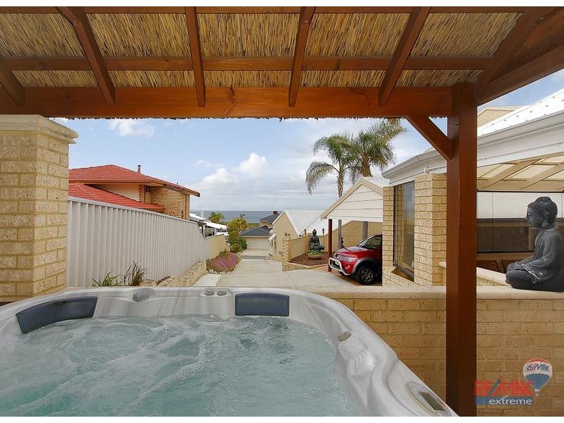 5b Courageous Place, Ocean Reef WA 6027