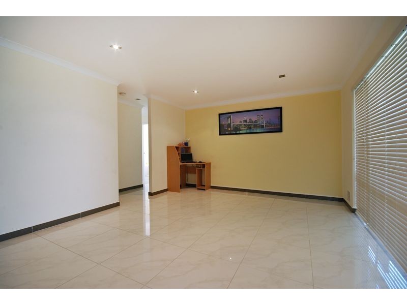 25 Eastman Turn, Tapping WA 6065