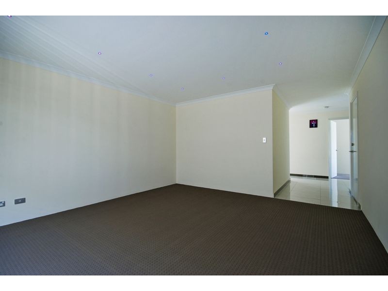 25 Eastman Turn, Tapping WA 6065