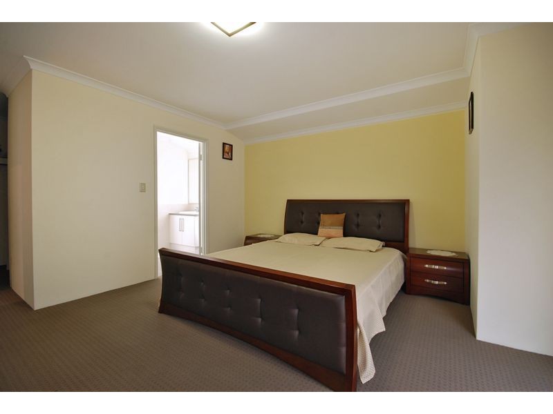 25 Eastman Turn, Tapping WA 6065