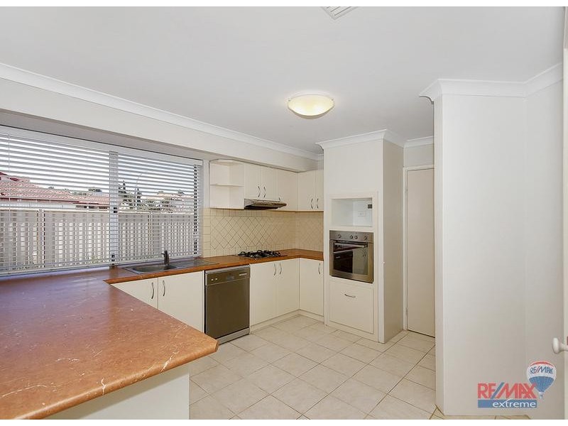 2 Silver Fern Avenue, Currambine WA 6028